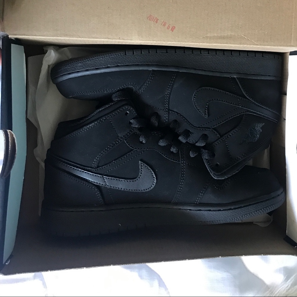 Air Jordan1 Mid BG